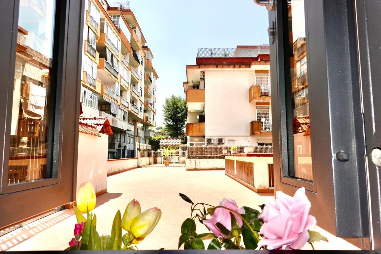 Linea1 Loft Apartment เนเปิลส์ ภายนอก รูปภาพ